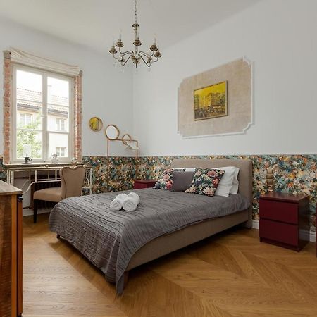 Apartment On The Warsaw Square By Noclegi Renters المظهر الخارجي الصورة