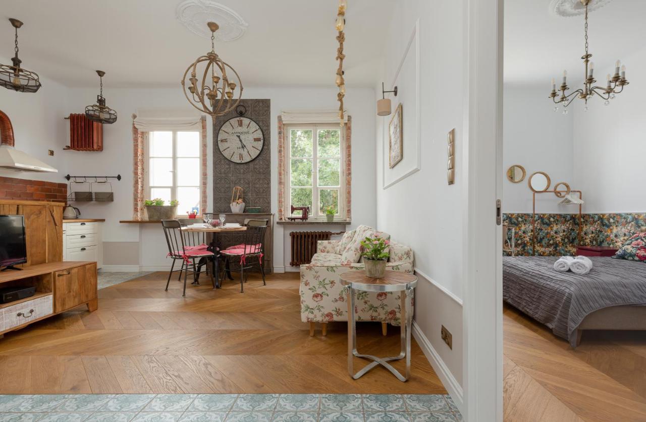 Apartment On The Warsaw Square By Noclegi Renters المظهر الخارجي الصورة